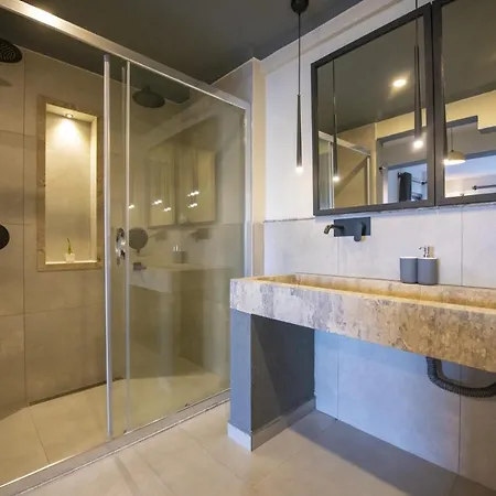 Porto- 3 Bedrom Private Pool ヴィラ