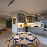 Porto- 3 Bedrom Private Pool Willa