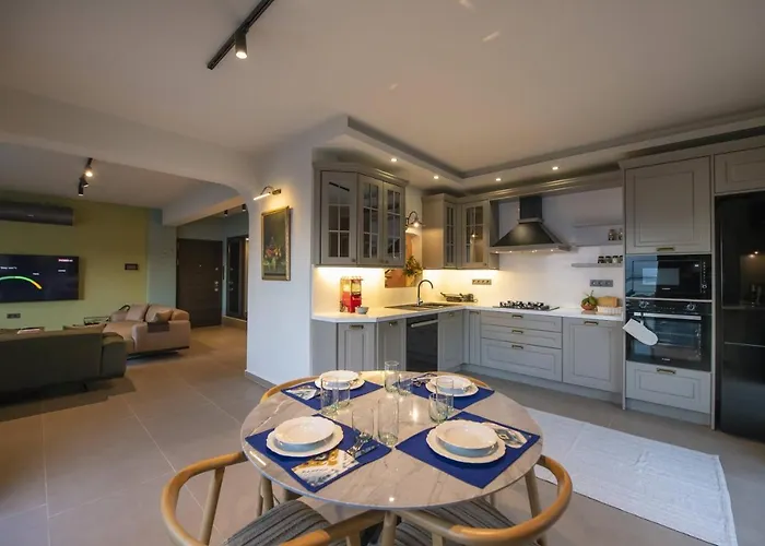 Porto- 3 Bedrom Private Pool فيلة